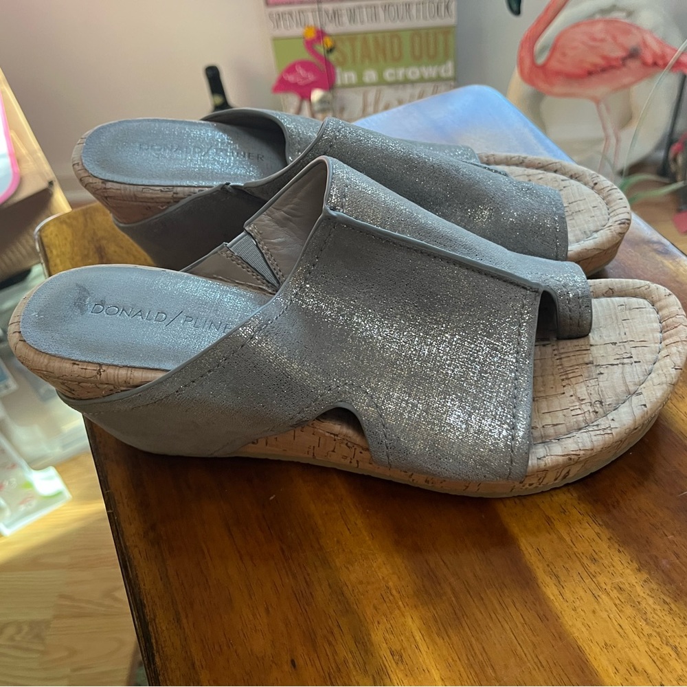 Donald Pliner GERI Metallic Wedge Sandals